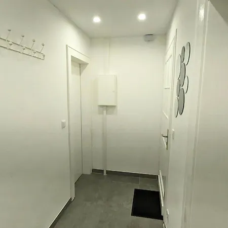 Business With Kitchen & 24h Self Check-in Appartement